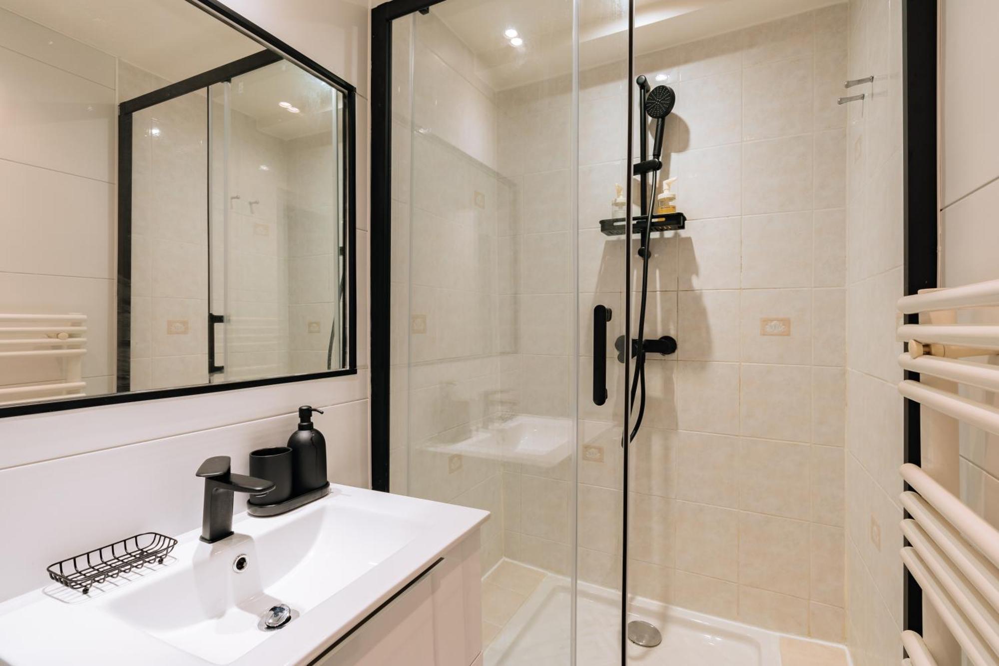 Chic & Stylish 1Bd Apart Louvre-Rivoli! Lejlighed Paris Eksteriør billede
